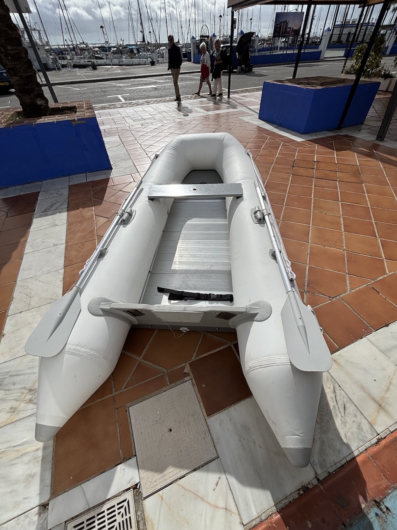 Neumática de 3,10 m con suelo de aluminio y quilla inflable