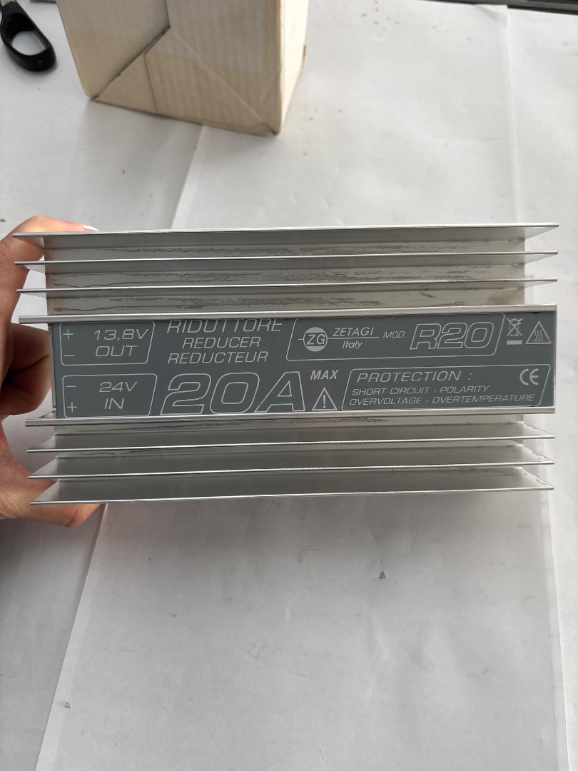 Voltage reducer 24-12V 20A